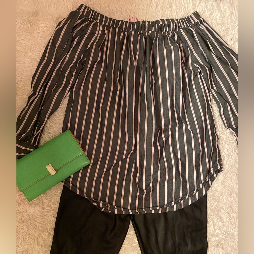 Women’s No Comment Off Shoulder Top